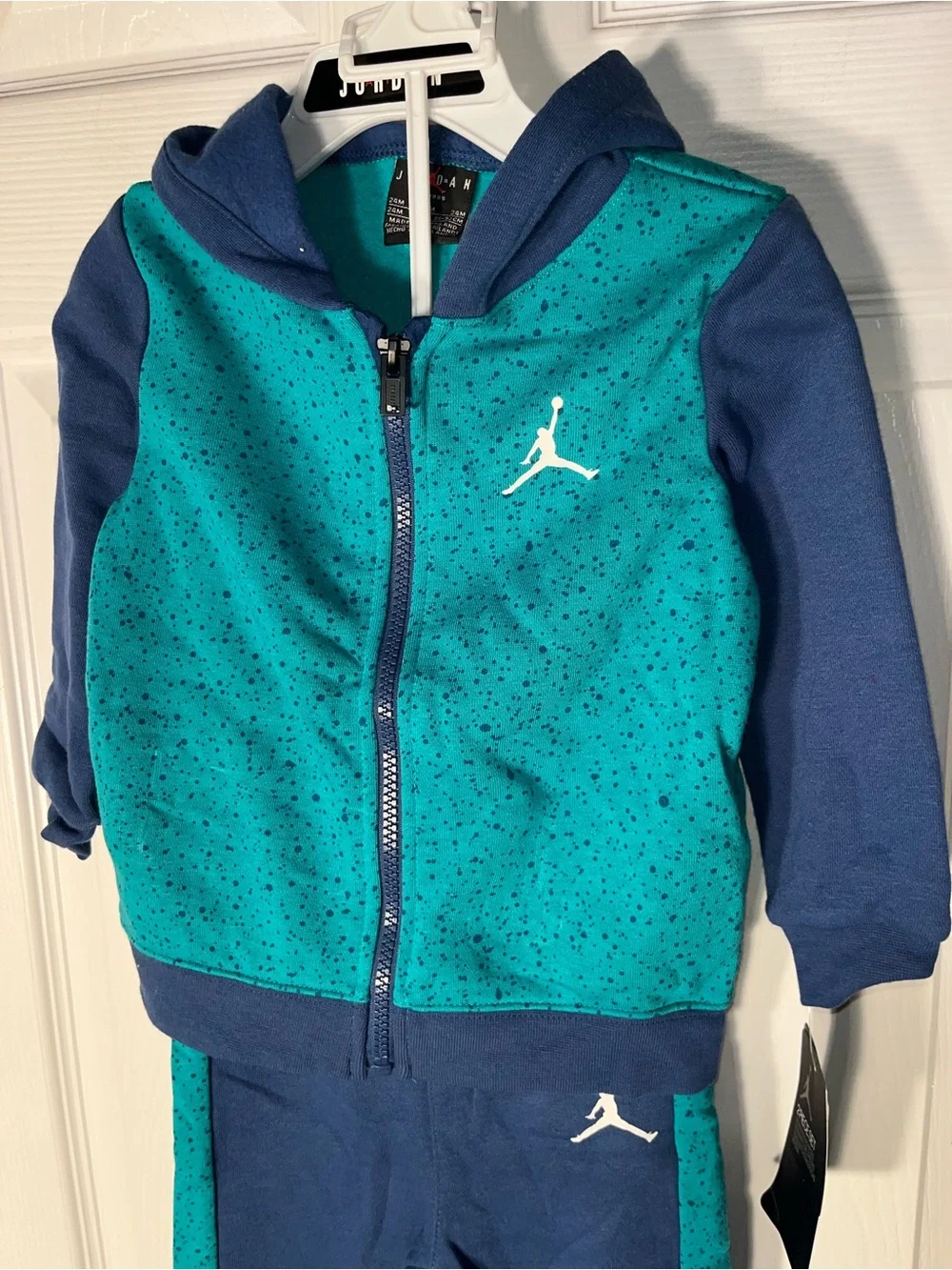 Air Jordan Infant Boy’s Jogger Full Zip 2 Piece Set Jumpman Speckle 24Months